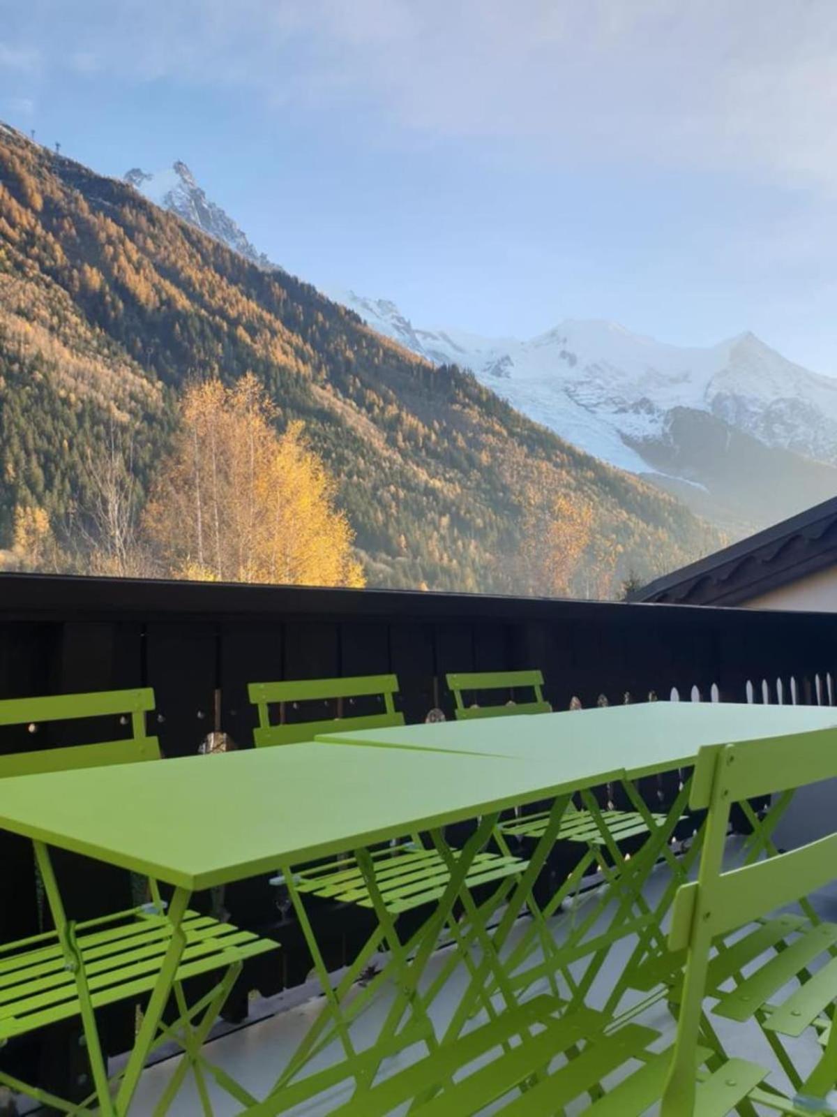 Mont Blanc View Apt In The Heart Of Chamonix Esterno foto